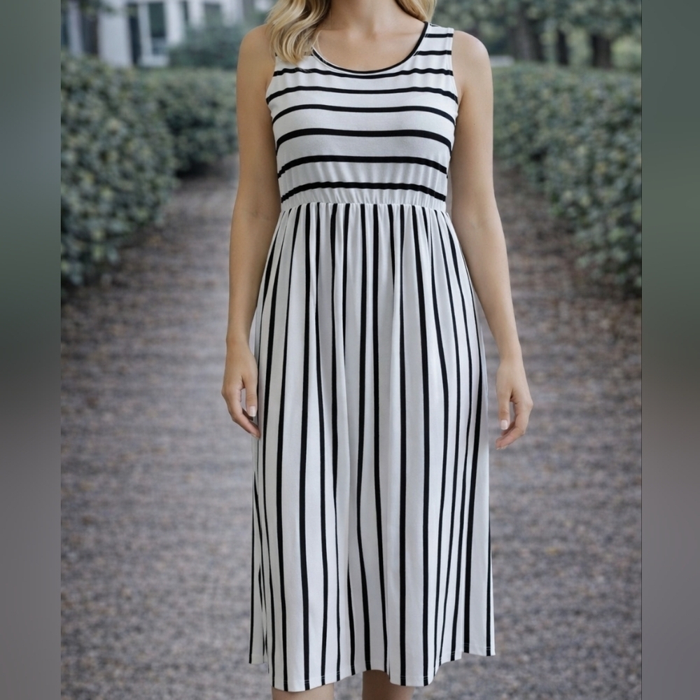 Women Dress S White and Black stripped